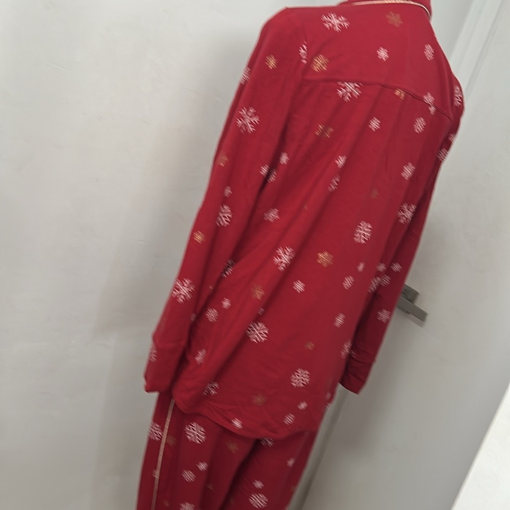 Red Snowflake Pajama Set - Picture 7 of 17